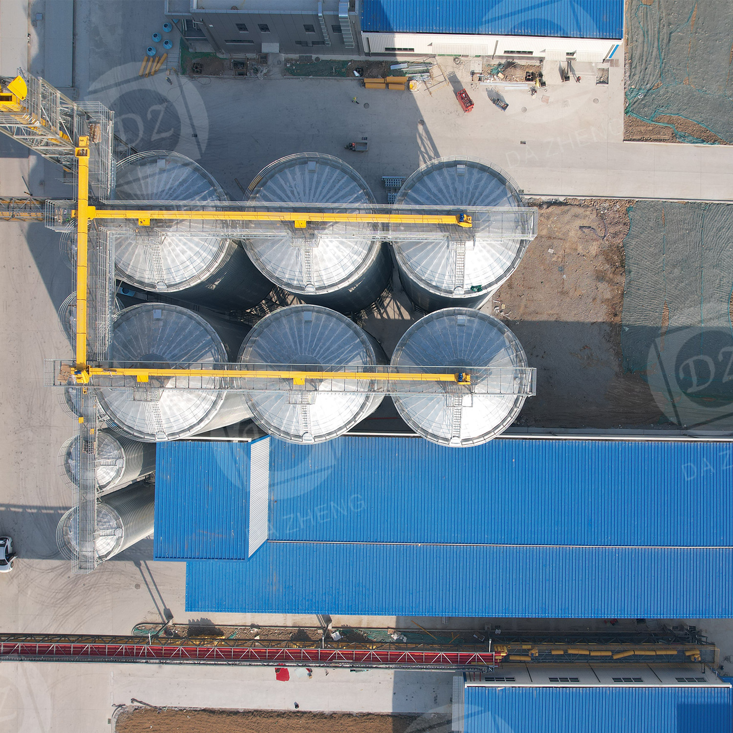 Welded steel plate silo for grain transit