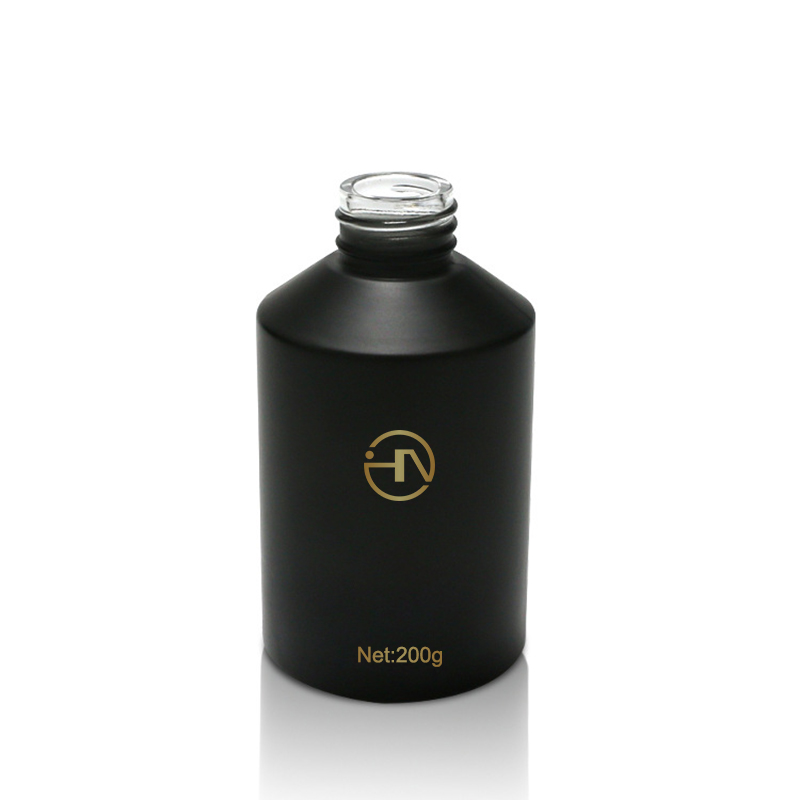 Empty 200ml glass shampoo bottles with pump