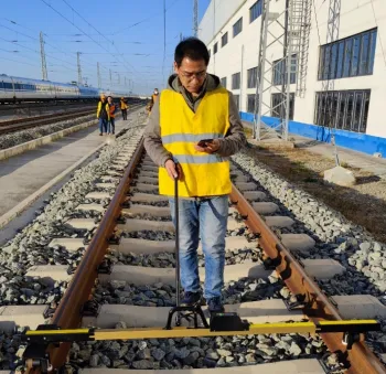 Portable Digital Rolling Track Gauge