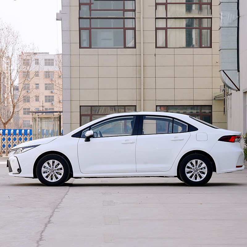 5-seater three box gasoline Toyota Corolla