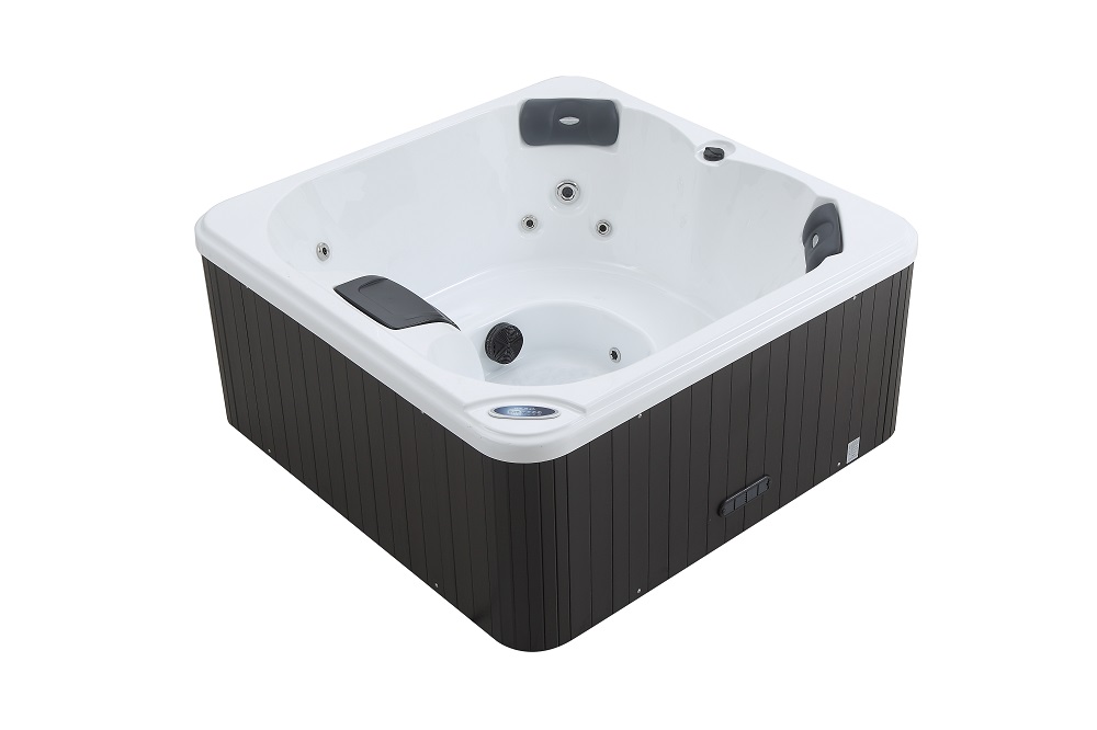 4-person Hot Tub