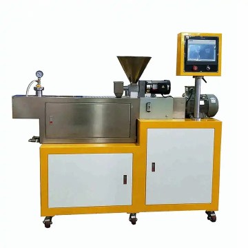 Extrudeur de granulatrice à vis à deux vis