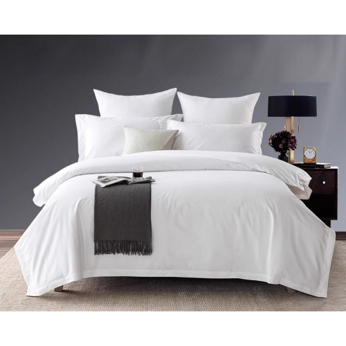 সাদা বিলাসবহুল বিছানা সেট