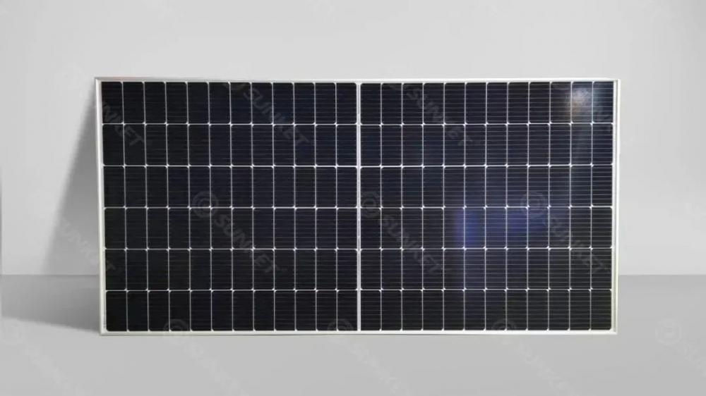 Paineis Solares de 500ワット48ボルト550ワット