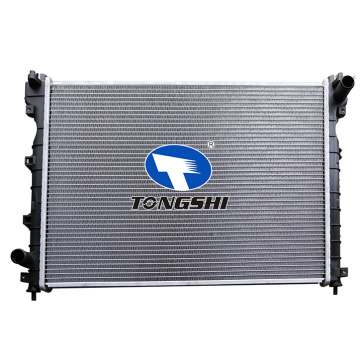 Aluminum Car Radiator for ILAND ROVER FREELANKER V6 2.5L PCC000652 Radiator Spare Parts
