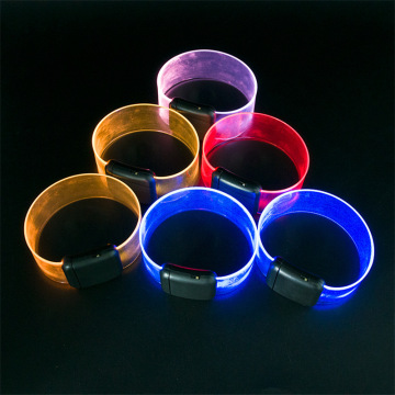Gelang LED bercahaya untuk Pesta Pesta Konsert DJ Bar Music Sound Lighting diaktifkan