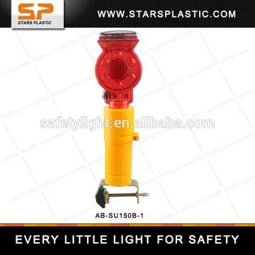 Solar traffic led flash warning barricade light with bracket