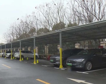 Double support photovoltaic carport structure