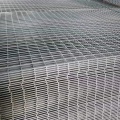 Galvanized welded wire mesh fence for agriculture