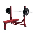 Ο Flat Bench χρησιμοποίησε εξοπλισμό χαμηλής τιμής εμπορικού γυμναστηρίου