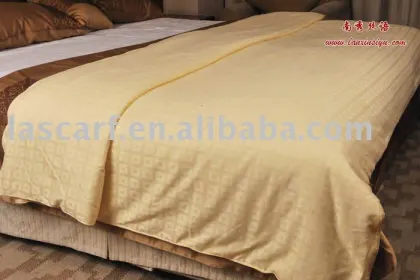 home use Silk quilt for family members