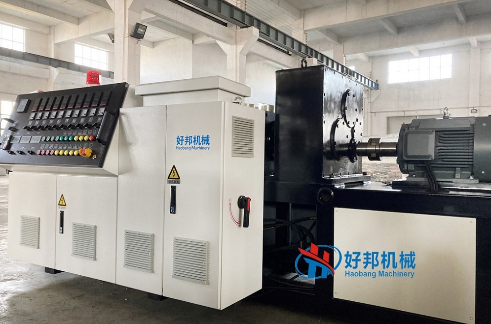 Extruded PVC Window Profile Machine