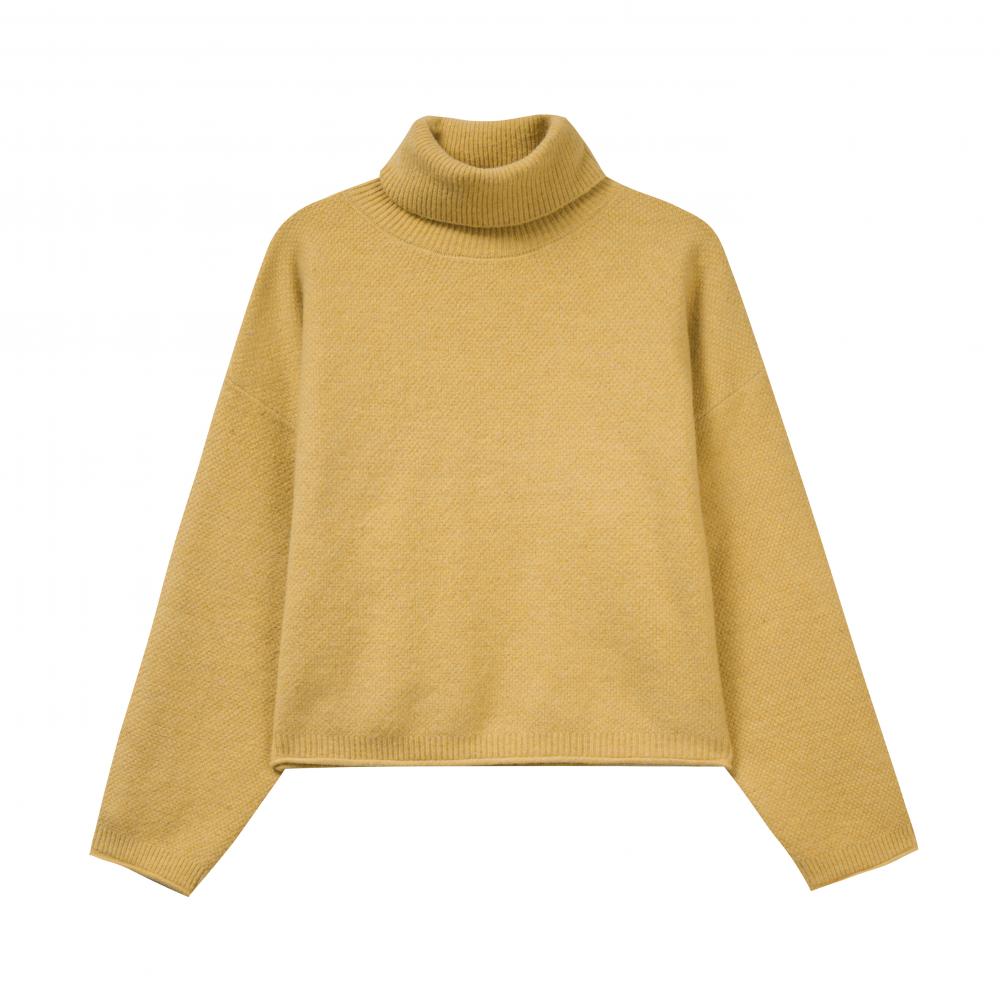 Long-sleeved Knit Top with Stand Collar