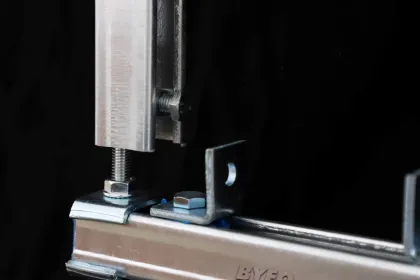 Anti-Seismic Support Brackets for HVAC Square Duct