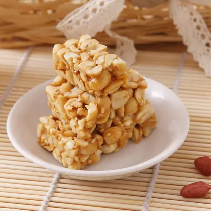 Wholesale Salty Flavor Delicious Peanut Crisps Snack Foods