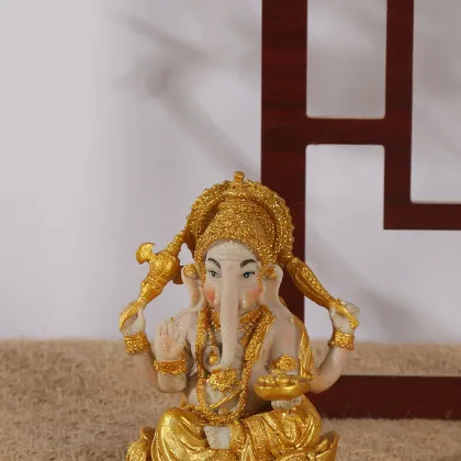 Southeast Asian Religious Ornaments: Exploring Feng Shui, Zen, Thai Buddha, Proboscis Elephant God Resin Crafts