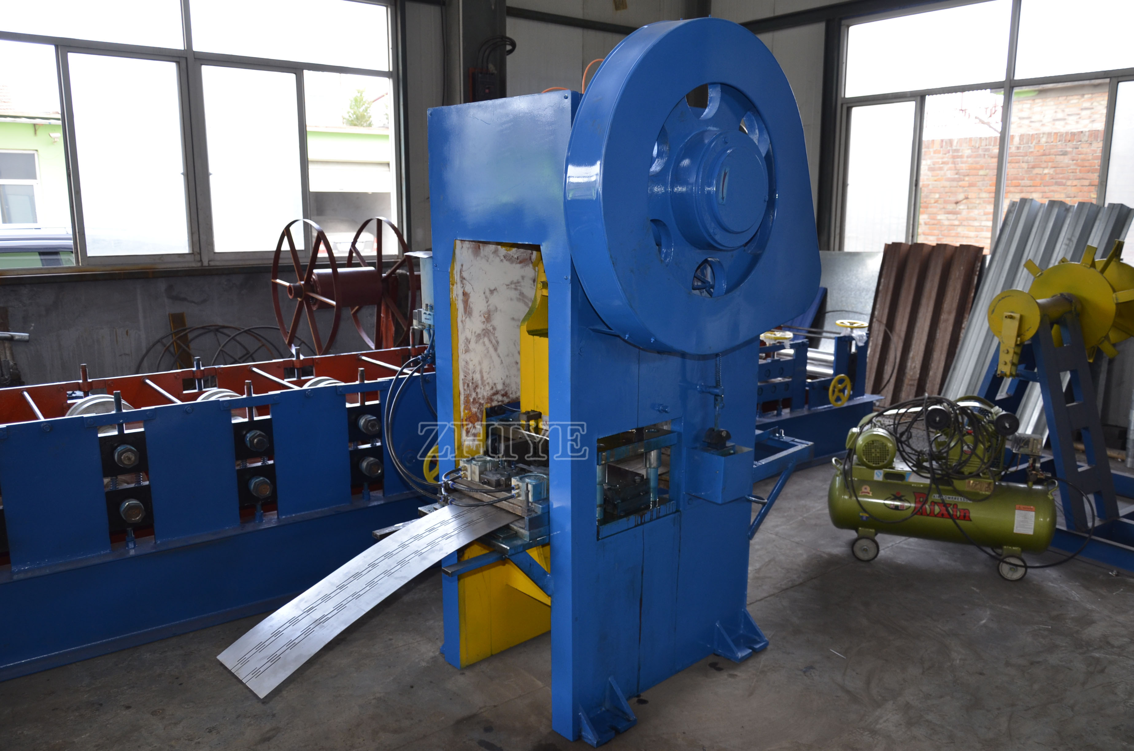 C And Z Channel Rolling Forming Machine