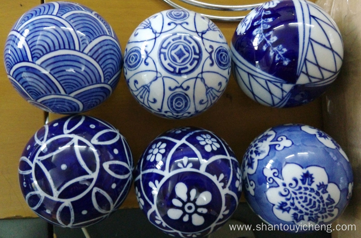 Chinse blue and white porcelain decoration ball