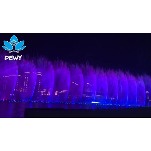 Фаронса дар назди меҳмонхона