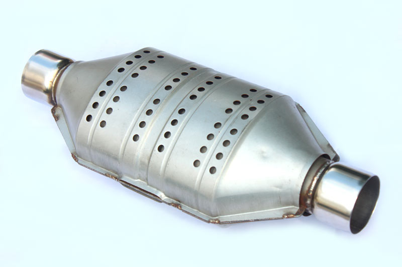 Automotive Catalytic Converters With Heatshield