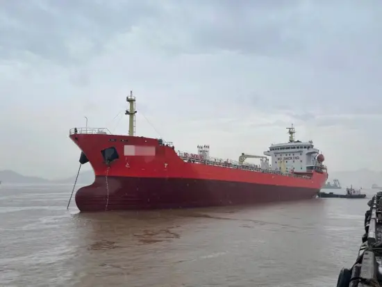 Hot sale 12476 DWT Oil tanker