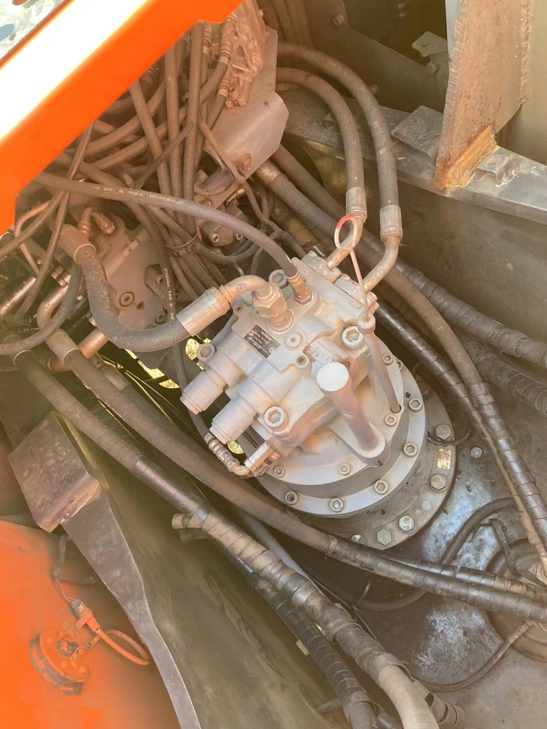 Used Hitachi ZX200-5A Crawler Excavator