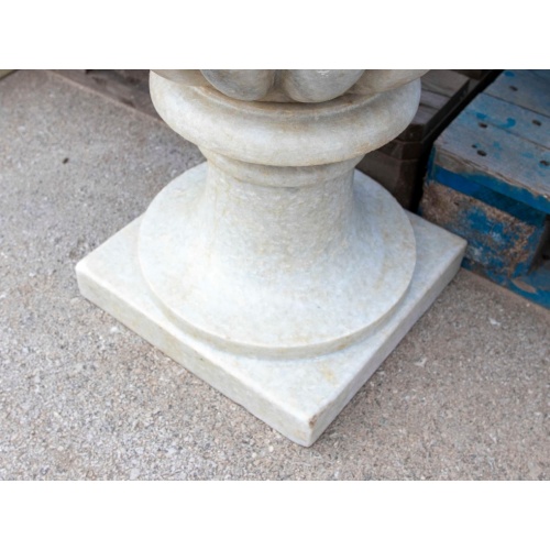 Natural White Marble Cups with Rounded Edges Pair