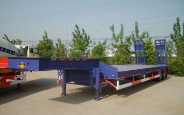 Two axle low bed semi trailer