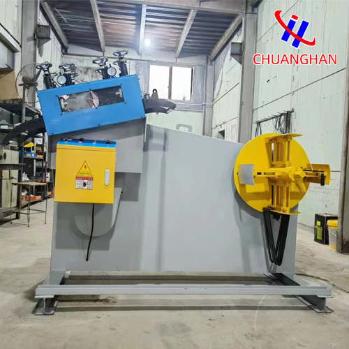 اضغط على ملف الأتمتة المحيطية Uncoiler والتسوية