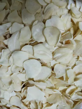 Whole Dehydrated Garlic Creamy White Garlic Flakes