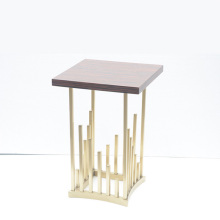 Mesa auxiliar superior de madera de acero inoxidable dorado