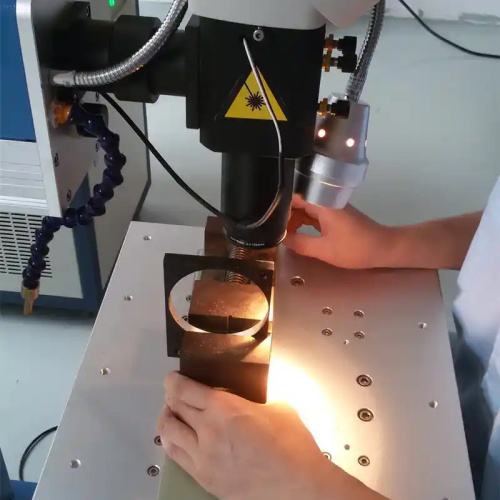 Máquina de solda a laser YAG para reparo de molde