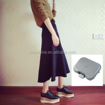 Comfortable Ergonomic Plastic Footrest for Office Furniture: Enhancing Your Workstation Experience