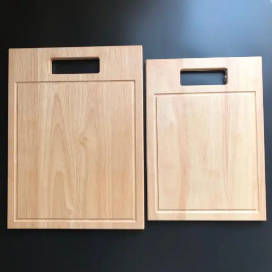 Rubber wood square cutting board with portable handle