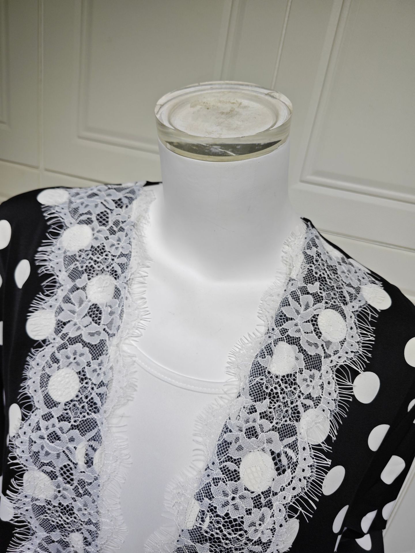 Black Polka Dot Lace Abaya MQ291 (4)