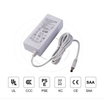 Adaptateur CAC de couleur blanche 12V 5A