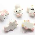 100 Pz Resina Cute Farm Cow Cabochons 30 * 38 MM Baby Cows Charms Farm Animal Terrarium Cow Cabs BOutique Hair Bow Making