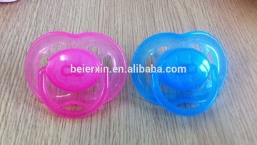 Nouveau type drôle de sucette de bébé en silicone de haute qualité