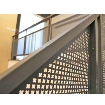 Aluminum/Stainless Steel Perforated Sheets with 250 to 500mm Width, Lightweight