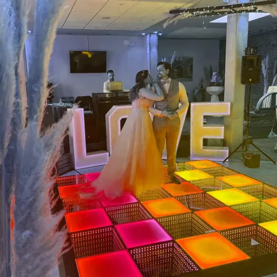 DMX RGBW Console for Wedding Party and DJ Night Club Stages