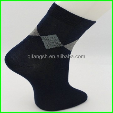 mens colorful argyle crew socks