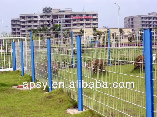 Industrial Wire Mesh Fence/square wire mesh fence
