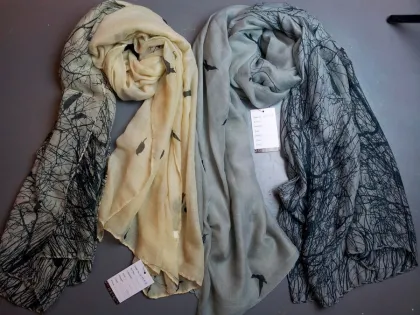 Fashion chiffon acrylic lady silk neck scarf