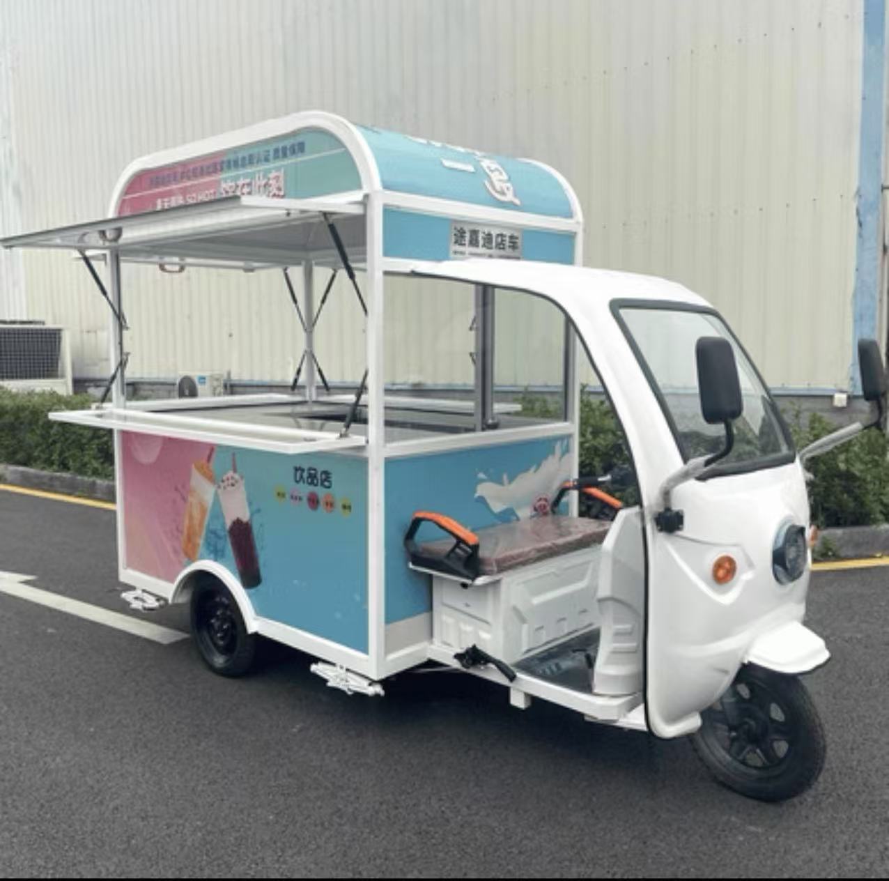 Multi-functional electric tricycle for selling snacks