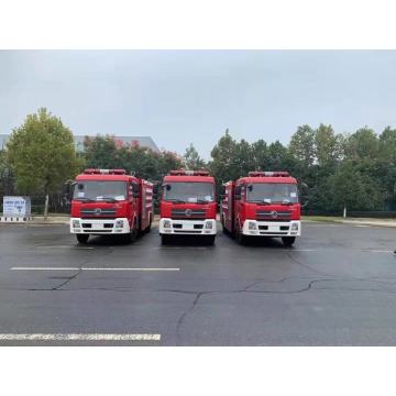 Camion de pompiers de réservoir d&#39;eau de la mobilité de 8 tonnes de Dongfeng