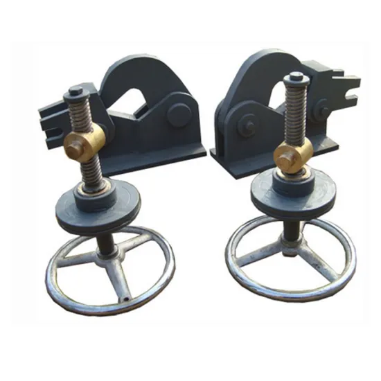 Anchor connector for marine windlass