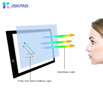 Αισθητική λυχνία LED ανάβει