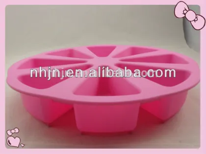 Brand new wolf shaped silicone cake mold