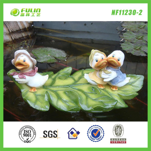 Resin Garden Ducks Water Floater for Pond Decor (NF11230-2)