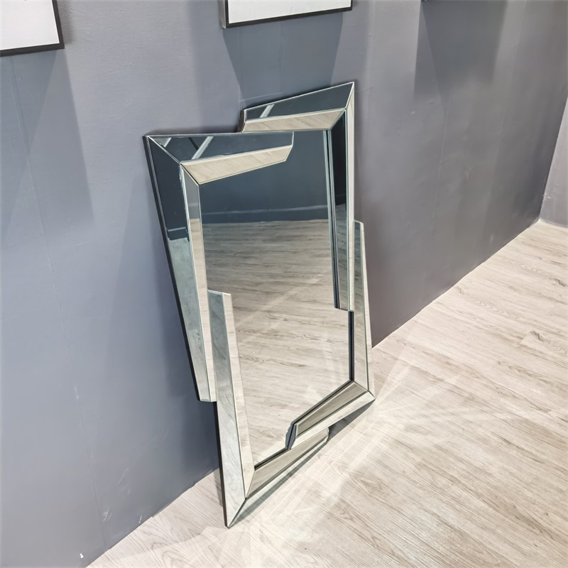 Moderner verspiegelter Schloss MDF Hanging Mirror